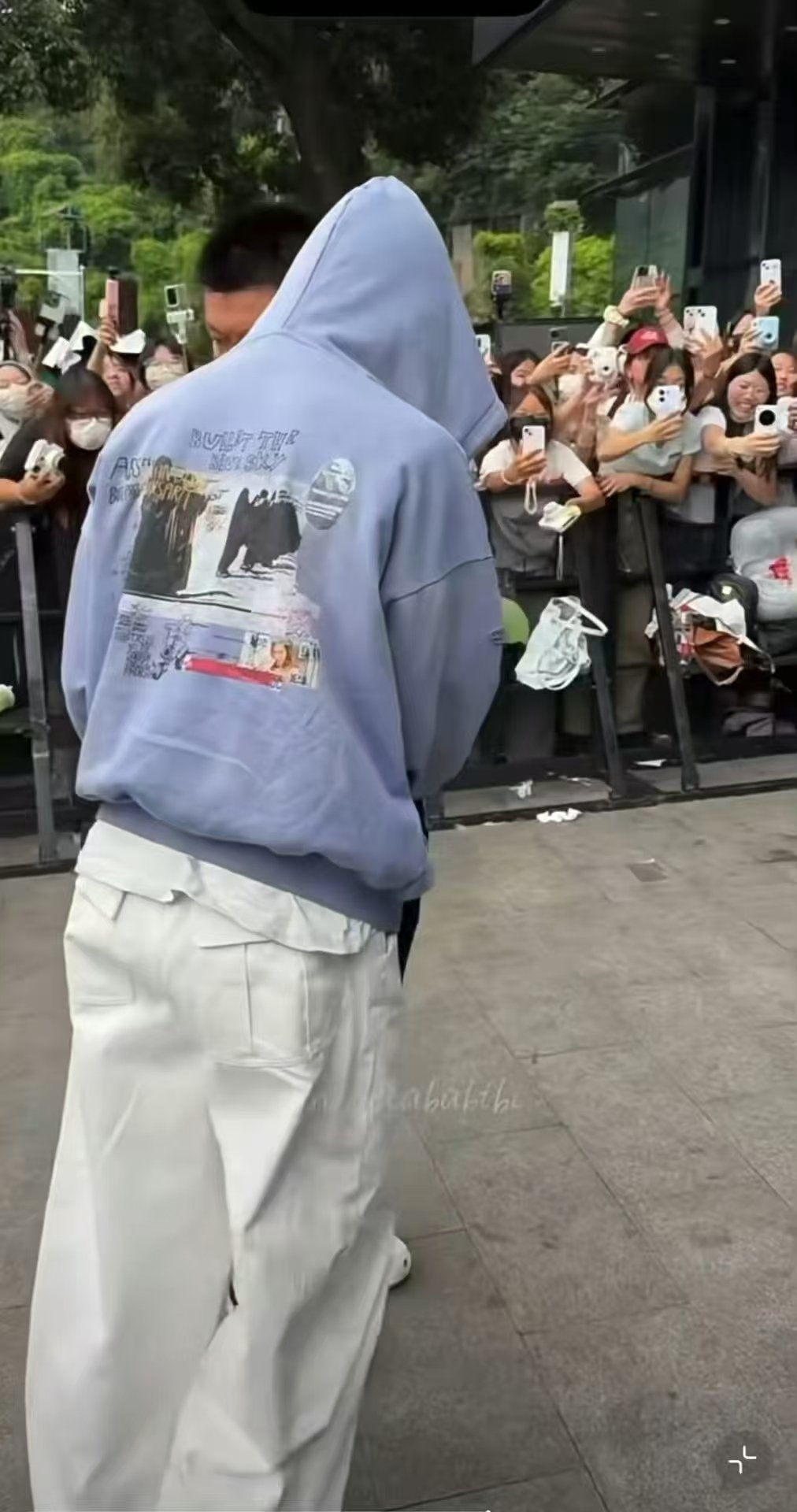 陈奕恒走姿陈奕恒汤姆猫走姿  陈奕恒汤姆猫走姿 真的好可爱啊 