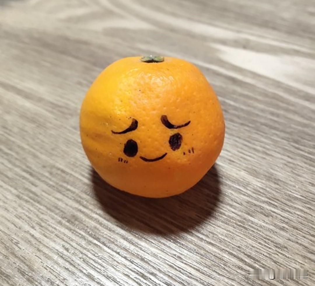 晚上和朋友吃饭，她问了我一个问题“到底存多少钱才能做自己喜欢的事”？

当时我愣