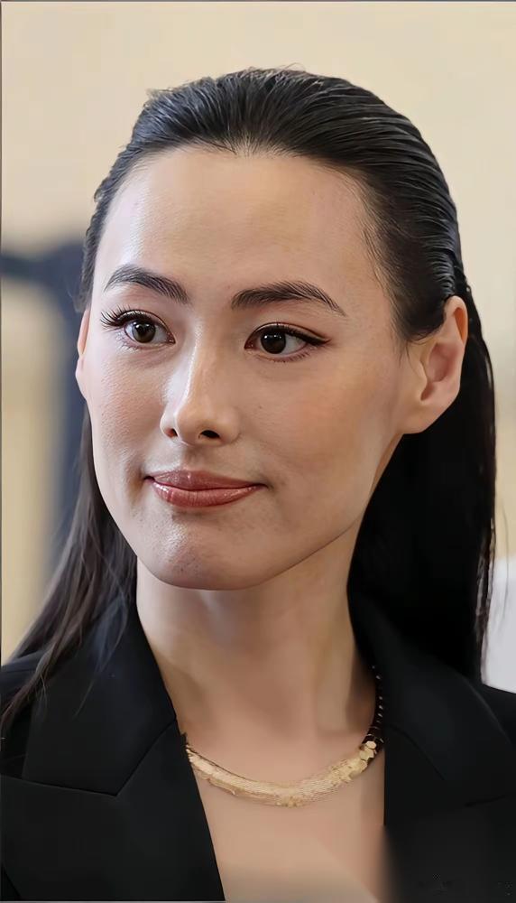 老板死活不肯投钱，自己干，结果赚了2.5个亿，这脸打得有多响？  签约陈思诚公司