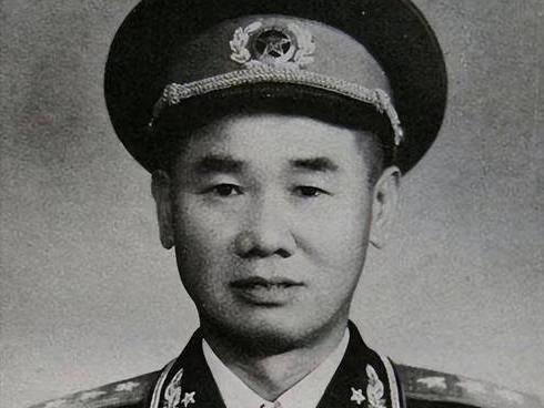 在1983年严打中，罪大恶极的陈东平被依法严惩。陈东平早年在哈军工因违纪被开除，