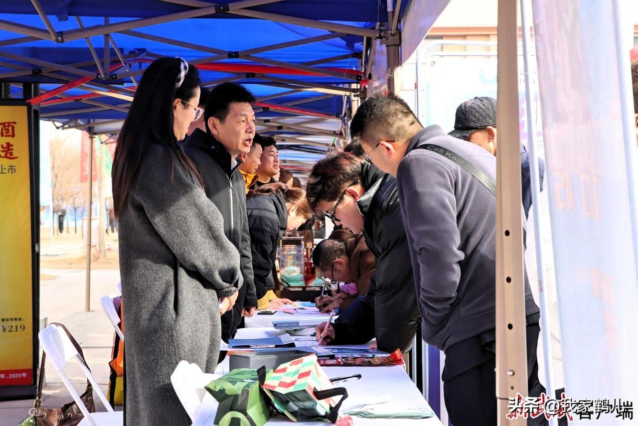 甘肃省武威市
精准施策助力“春暖农民工”
服务行动走深走实[赞]
武威市精准摸排