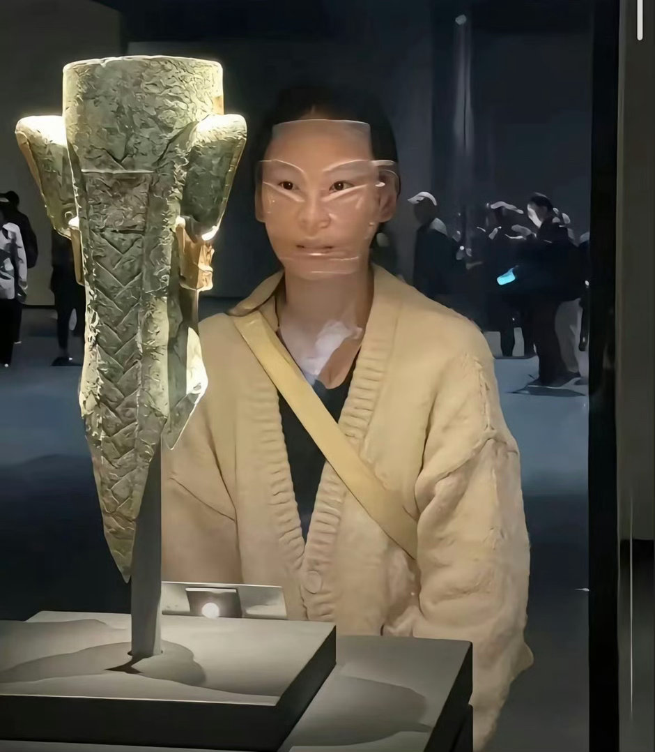 没点天赋真拍不出这照片镜头里的氛围感、恰到好处的光影构图浑然天成，不是随便按下快