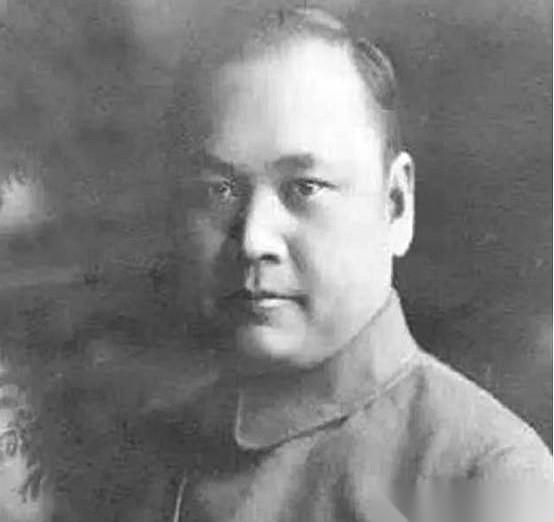 你要是把他杀了，回头孩子们在草地上再也等不到糖了，跑来问你，“杨伯伯去哪儿了？”