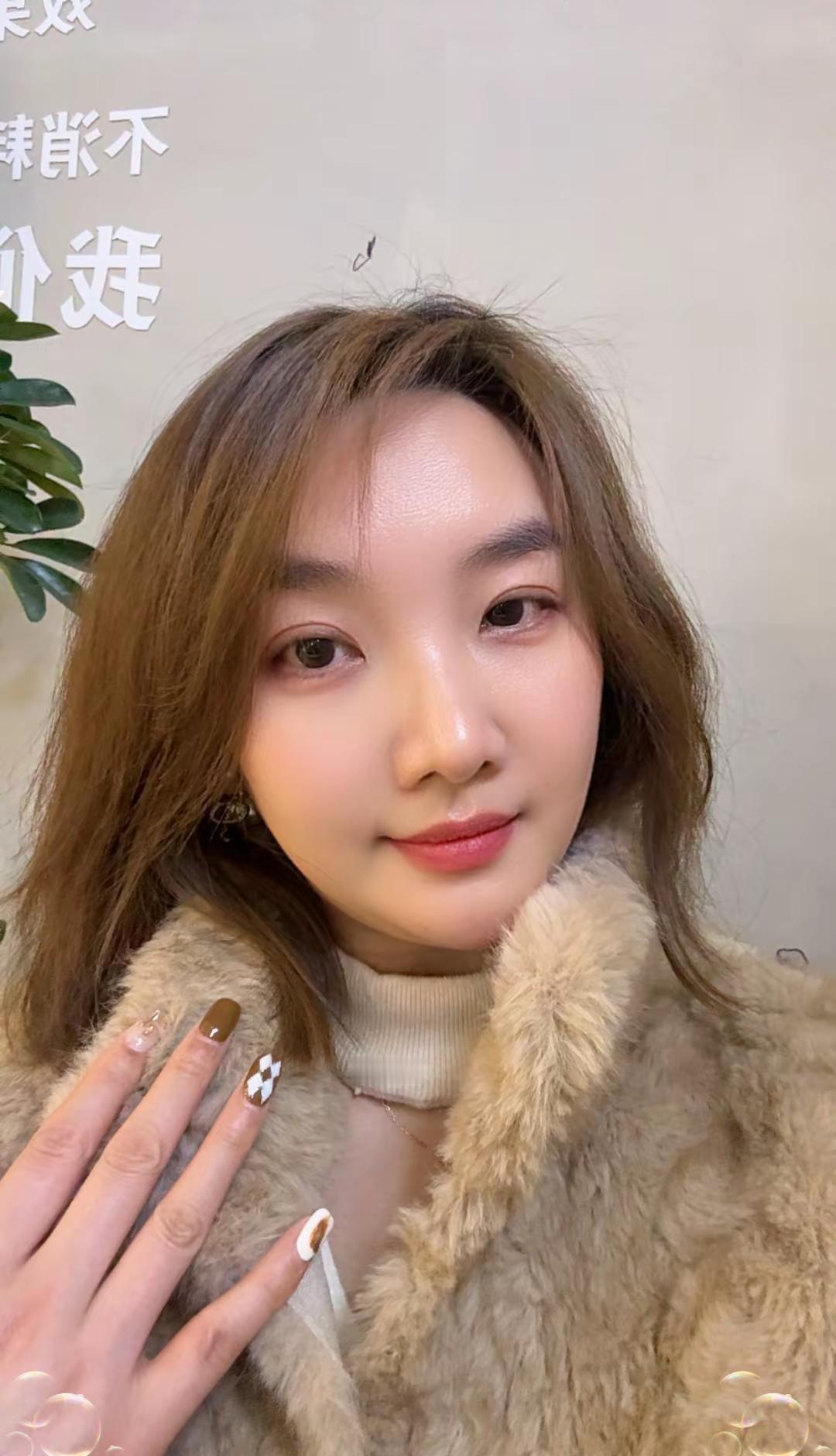 敬岁月不言不语，见证了所有，敬自己跌跌撞撞，仍坚守初心不改