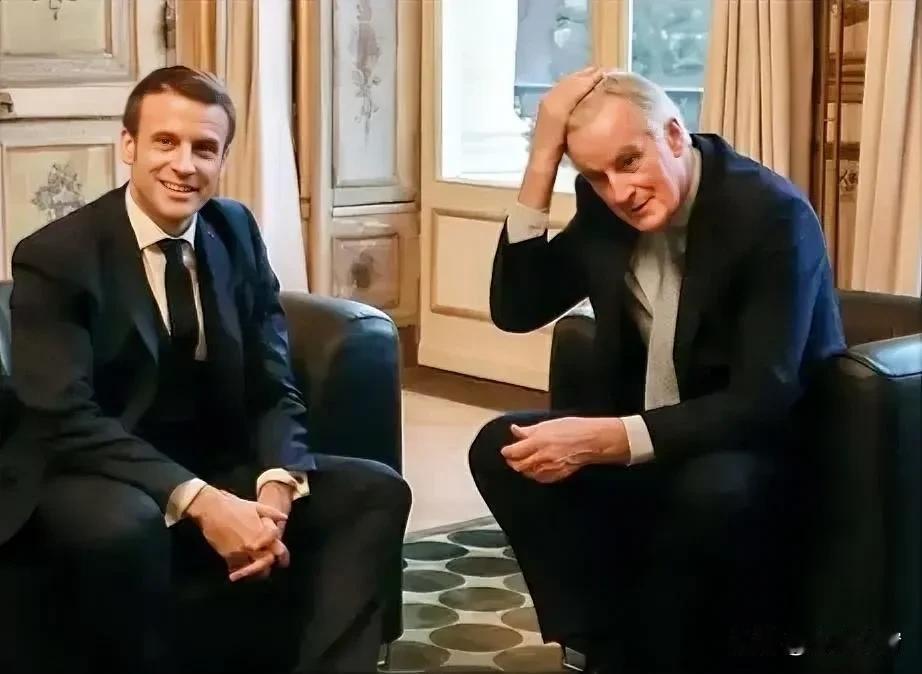 法国大乱，马克龙却袖手旁观！

法国这是怎么啦？总理巴尼耶动用宪法条文强推预算草