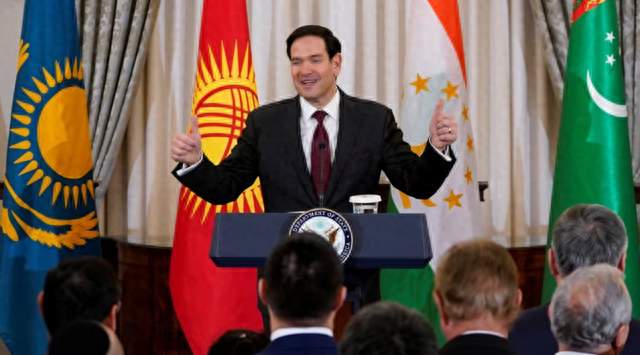 鲁比奥享受了把总统待遇，200多名高管随行，环绕中俄目的不单纯