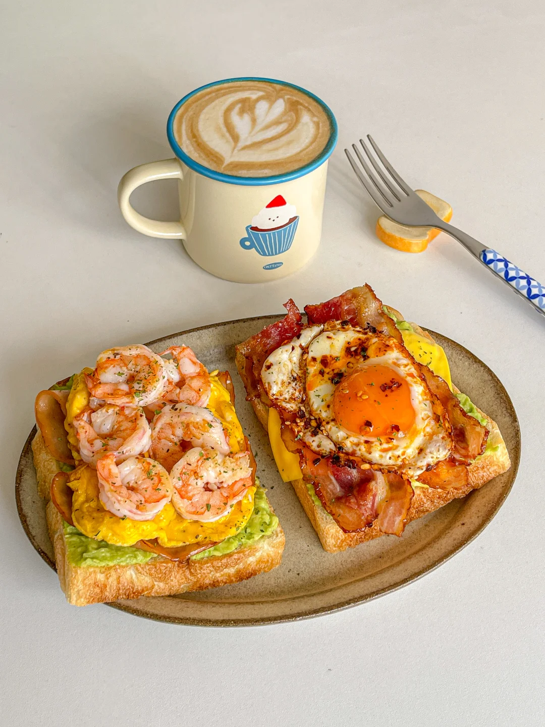 漂亮brunch✨吐司三明治双拼🥪热拿铁☕️