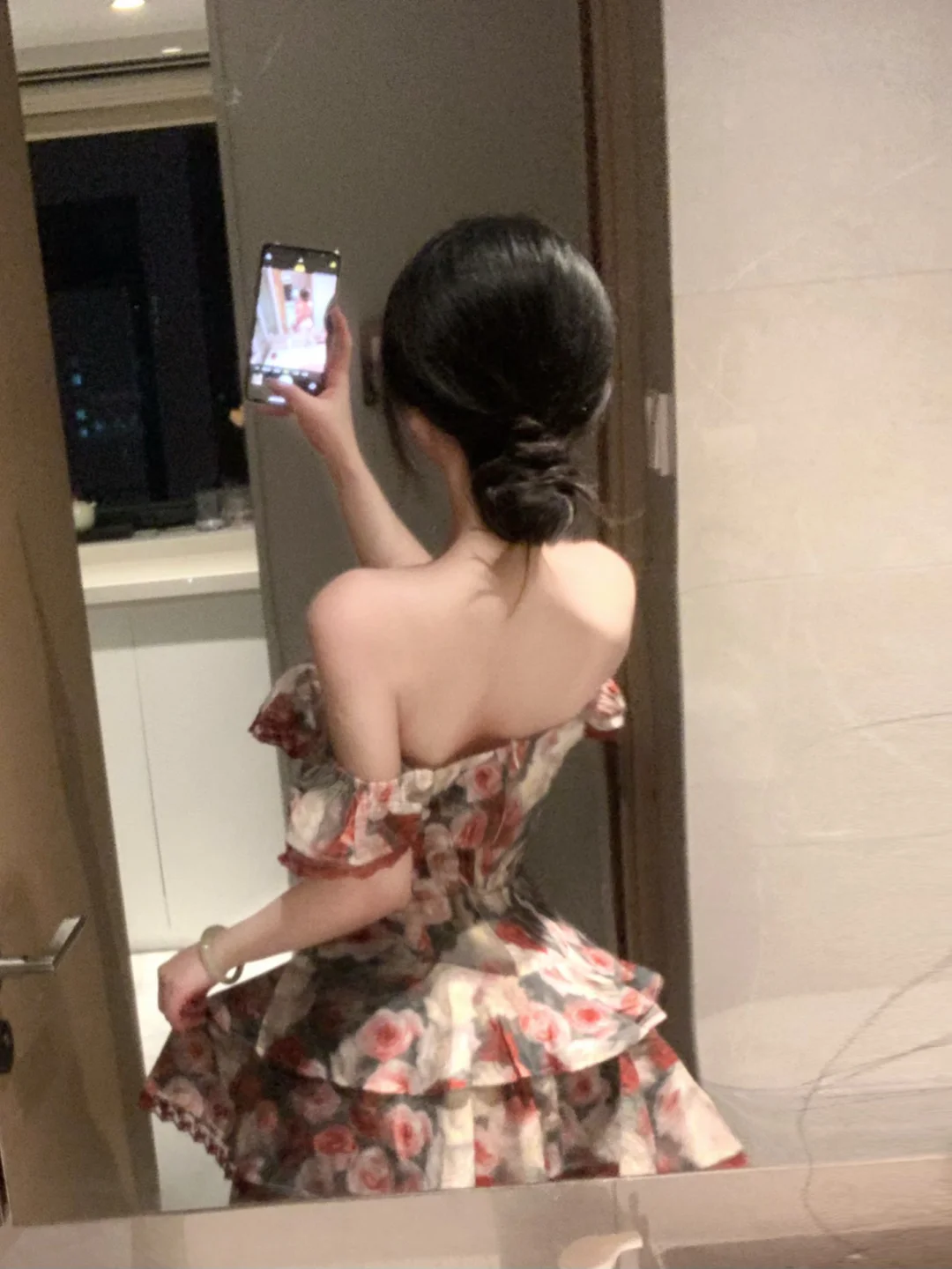 人类需要很多阳光和鲜花