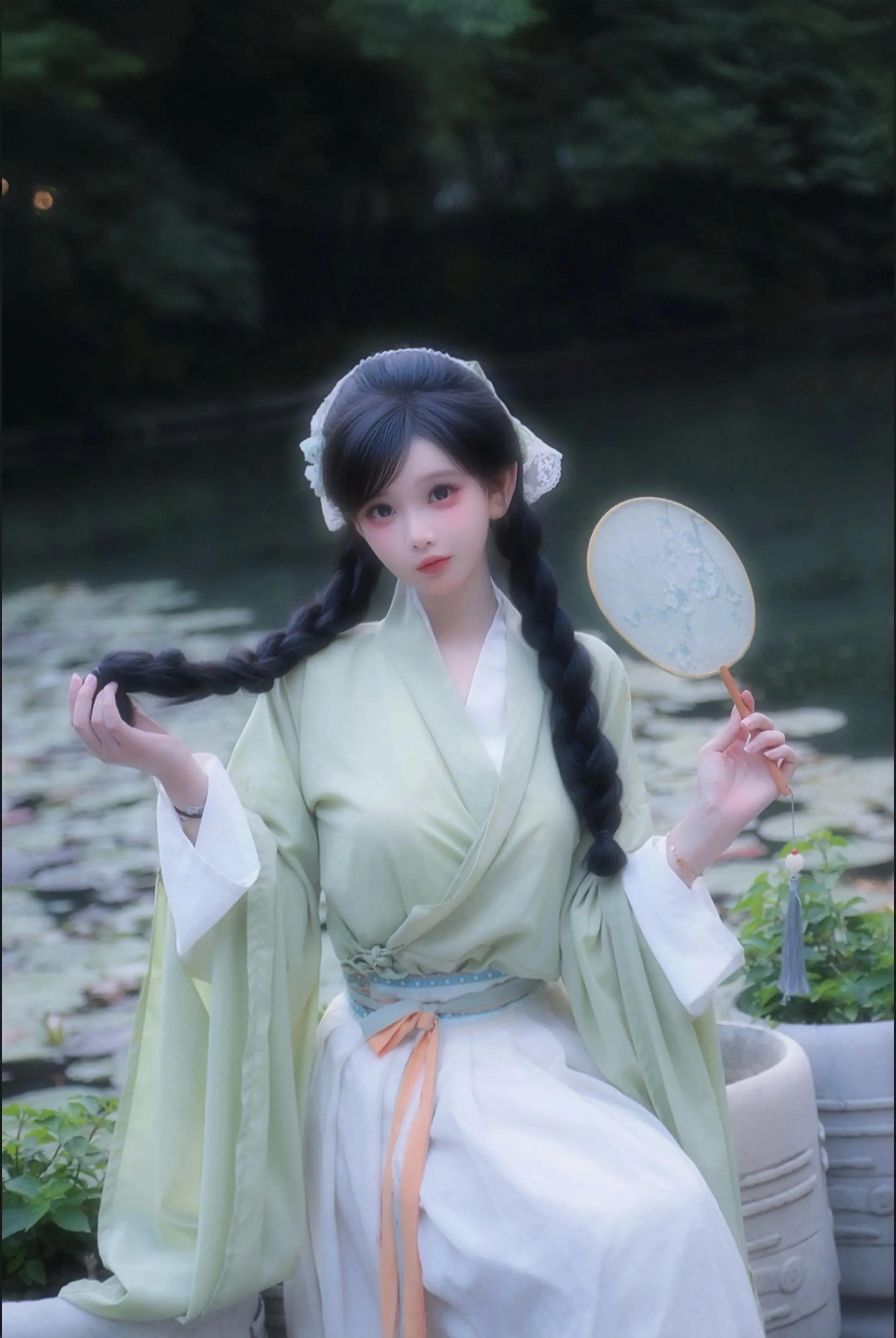 我见青山多妩媚，料青山见我应如是