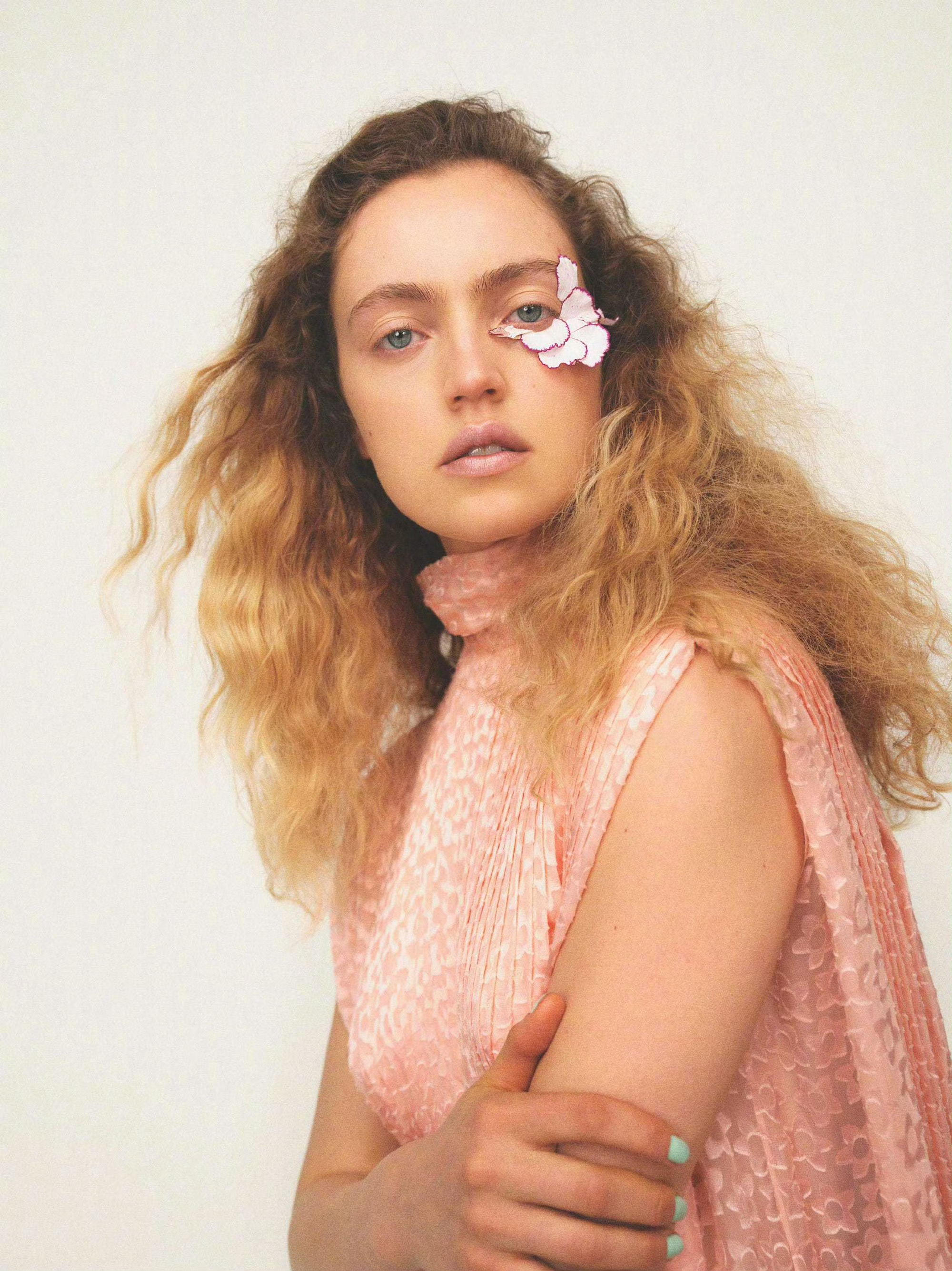 Elle Italia 2026六月刊Blossom Girls上线，Maria