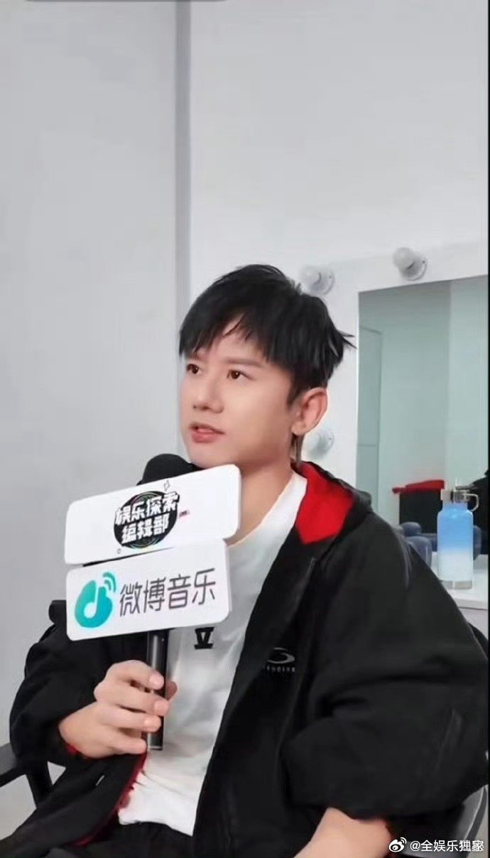 张杰鸟巢歌单一直在going 每场都有新曲目、新惊喜，张杰的鸟巢舞台永远让人充满