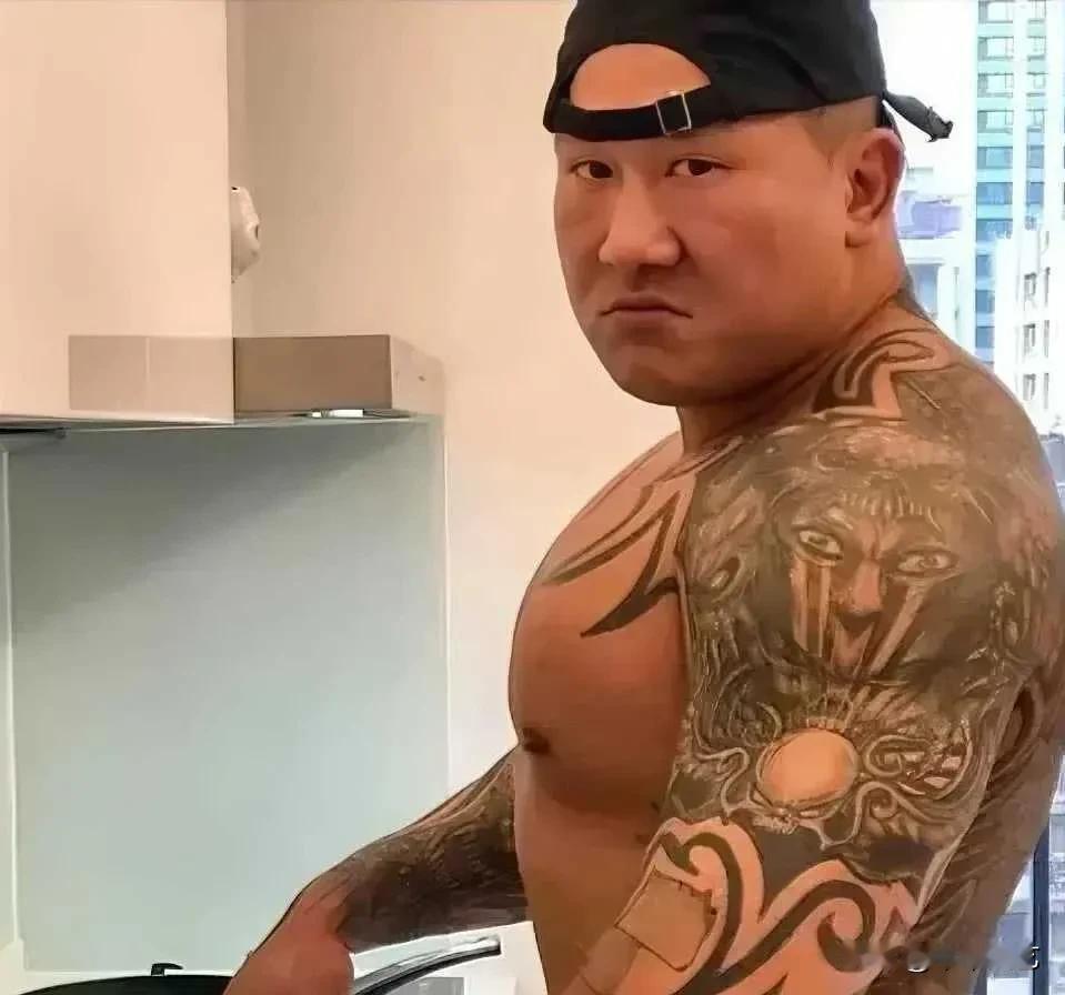 台湾岛馆长“硬汉”陈之汉，来祖国大陆三次，其思想打通了“任督二脉”，就像一个战士