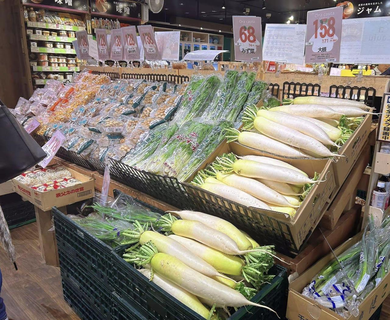 明星代言全是骗子，靠一张熟悉的面孔不知骗了多少不义之财，这些人钻到钱眼里了，只要