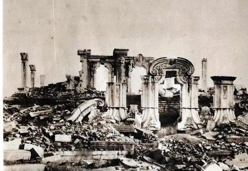 不少人误以为，是八国联军烧毁了圆明园，这是流传百年的历史误解。
1860年，也就