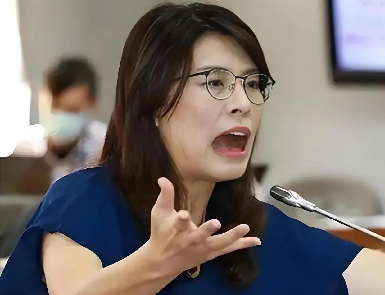 台湾传出好消息！郑丽文作出重大表态！
 
近日，国际媒体对郑丽文的专访引发全球关