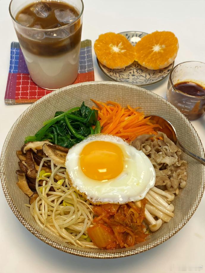 判断饿的最好方法别觉得饥饿能消除挑食，我再饿也对肥肉、榴莲提不起半点兴趣。就算肚