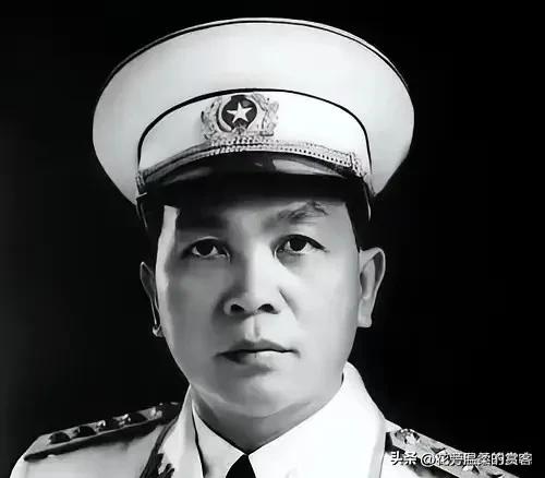 1976年，越南驻华大使阮仲永预感不祥，曾跪求武元甲别做世界第三美梦，称解放军火
