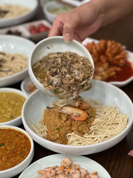 上海必吃！大世界裕兴记用百年匠心锁住蟹鲜