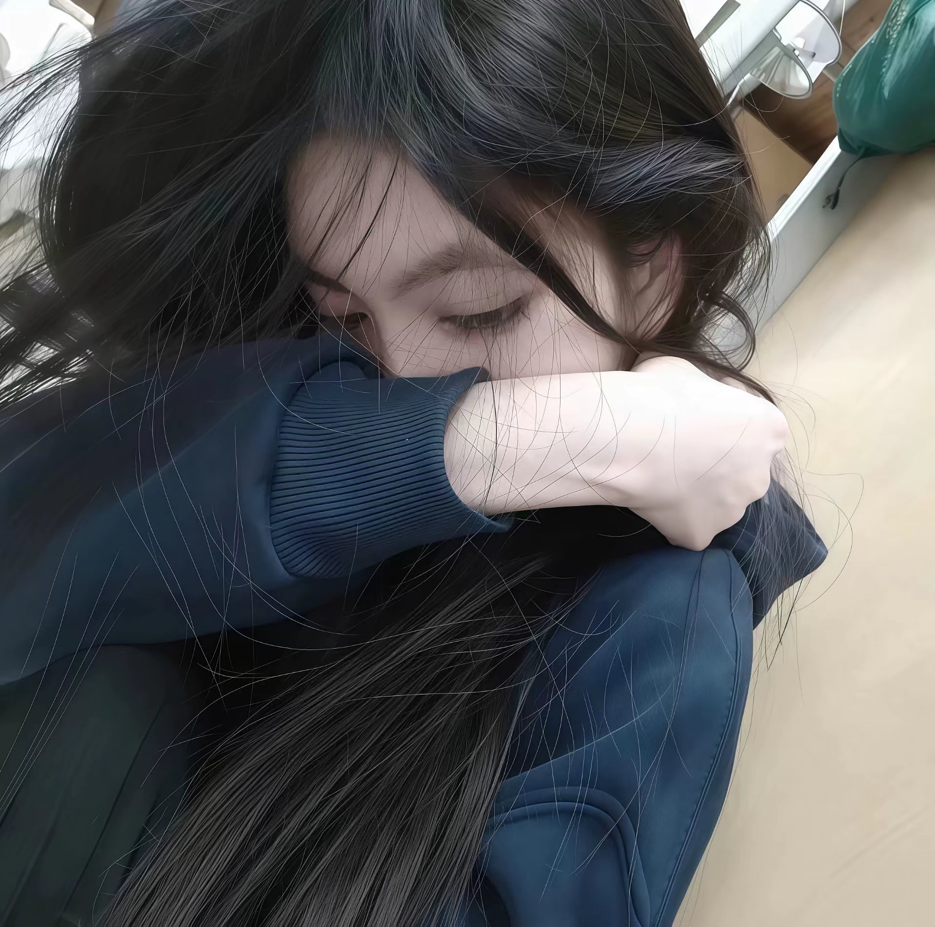 𝙒𝙚𝘾𝙝𝙖𝙩丨无风格｜真人｜忧郁风｜女生头像 