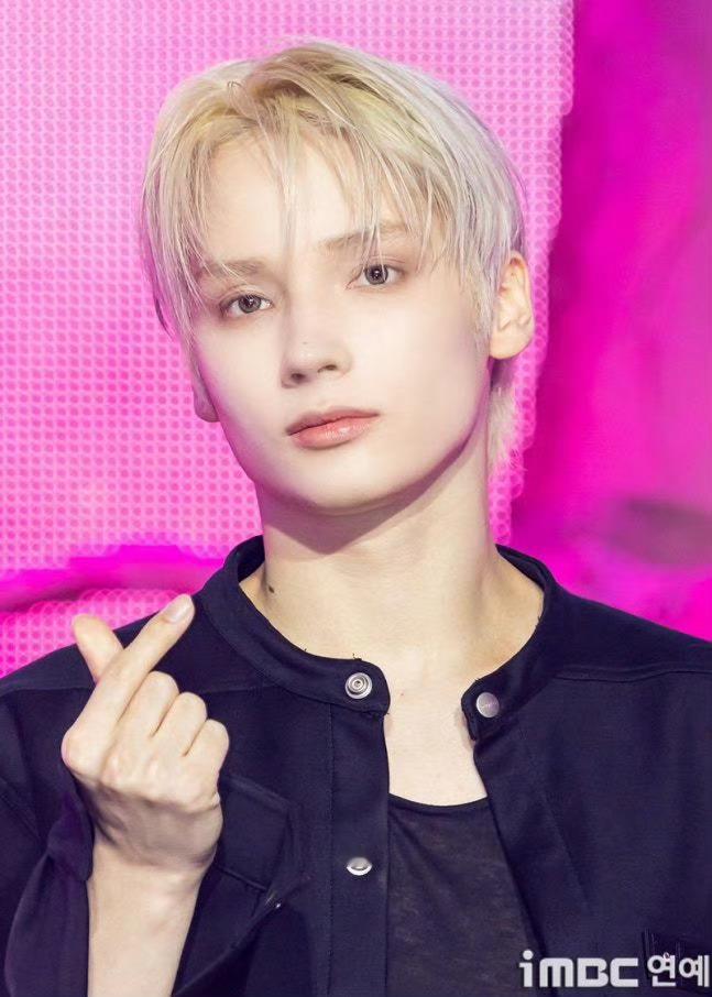 TXT组合txt新专销量 本次回归作为TXT续约后首张全新专辑，一经发行便再次展