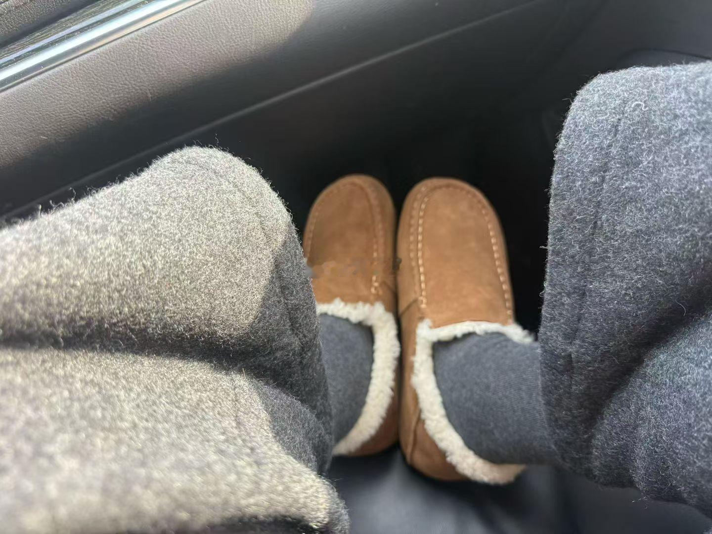 随手拍ootd 哈哈哈，穿的可能有点多，脚丫子都冒汗了