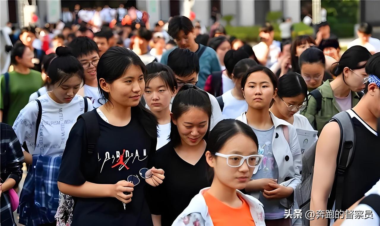 遍地都是月薪过万的招聘！为什么普通人永远拿不到？
打开招聘软件，几乎清一色全是高