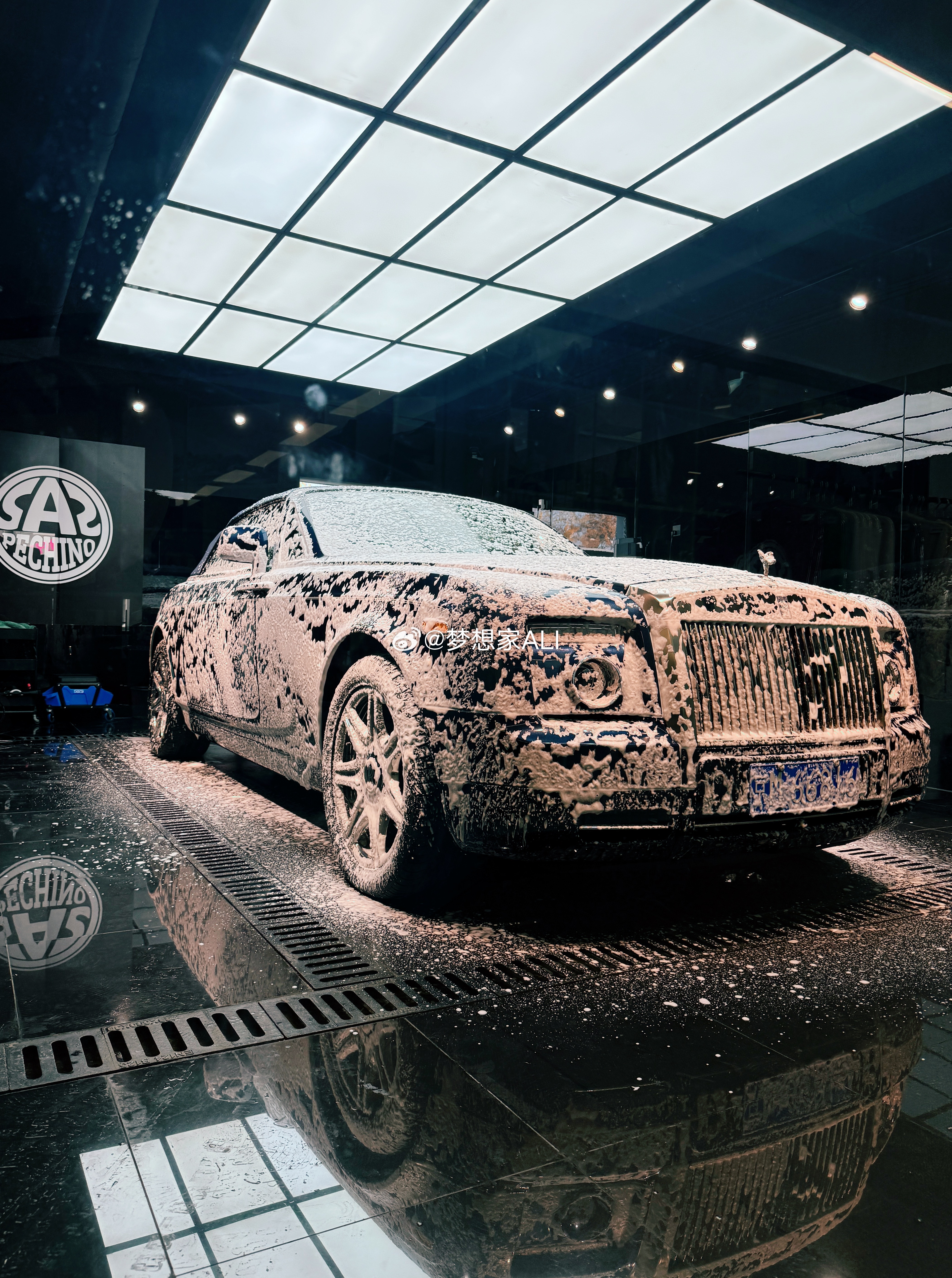 这车太费泡沫了🤣 