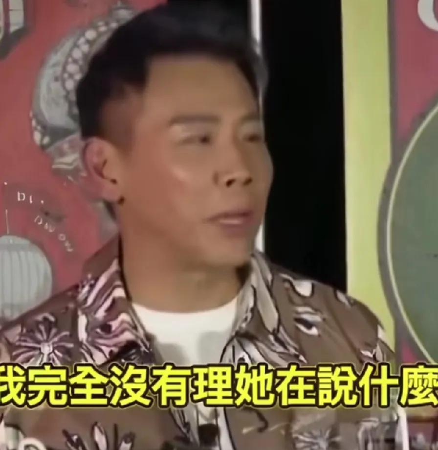 近日有记者采访陶喆问他怎么看黄晓明女友叶珂在直播间说他的歌《今天你要嫁给我》是丢