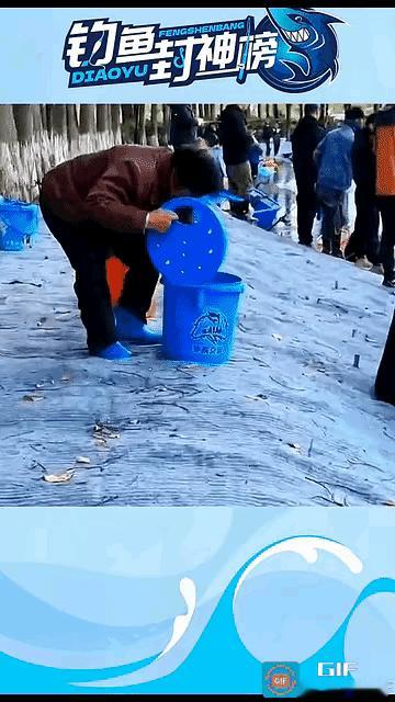大妈你可真是的，想吃鱼了，开口说一声，谁都能给你一条，但是你这样自作主张，擅自打