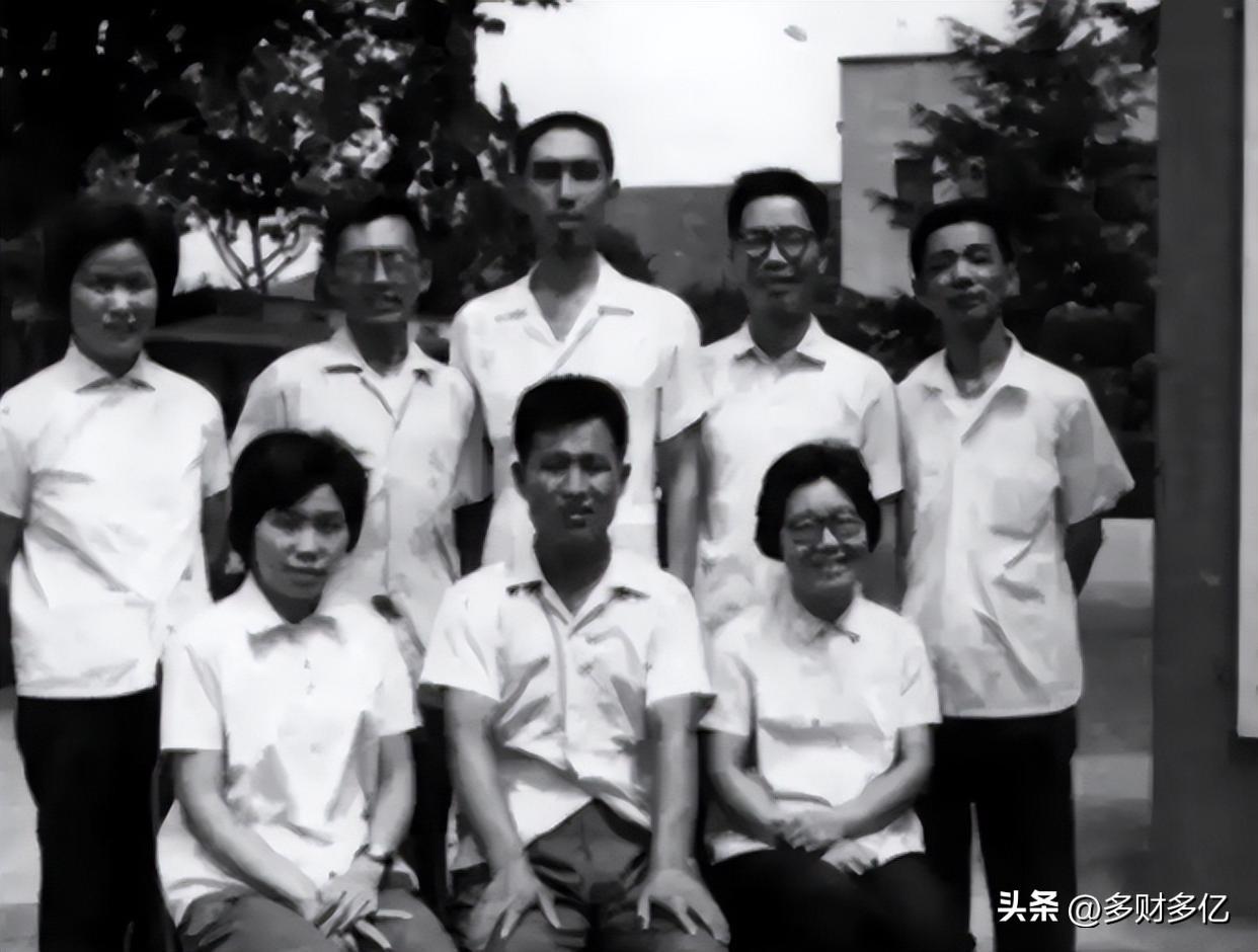 邱清泉之子邱国渭的人生转折，在大陆坚守三十年，1978年以蚂蚁搬家的方式将全家送