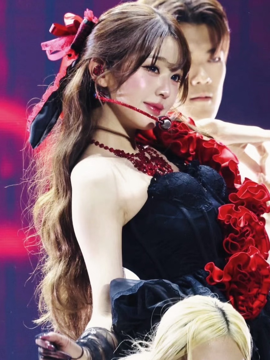 众所周知柳智敏公司有大机器加成 张元英solo单打独斗这一点就已经win了吧？ 