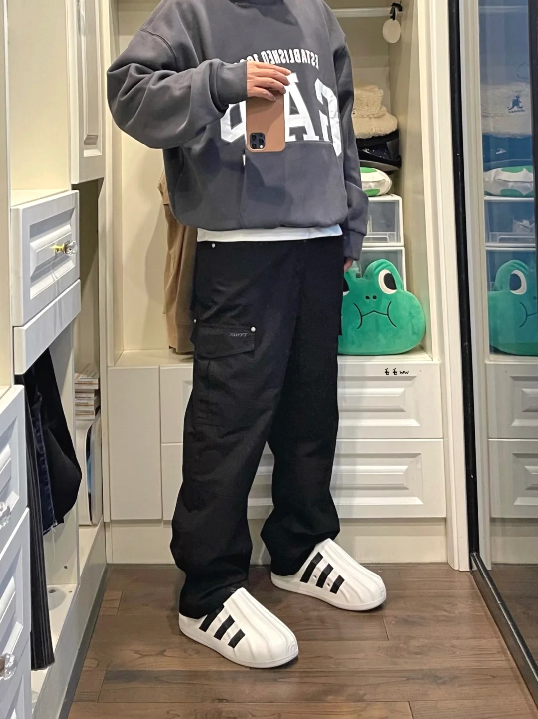 极简黑白灰｜工装裤穿搭