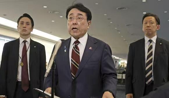 在日本经济产业大臣赤泽亮正，在6月30日向内阁会议提交了一份报告，白纸黑字地承认