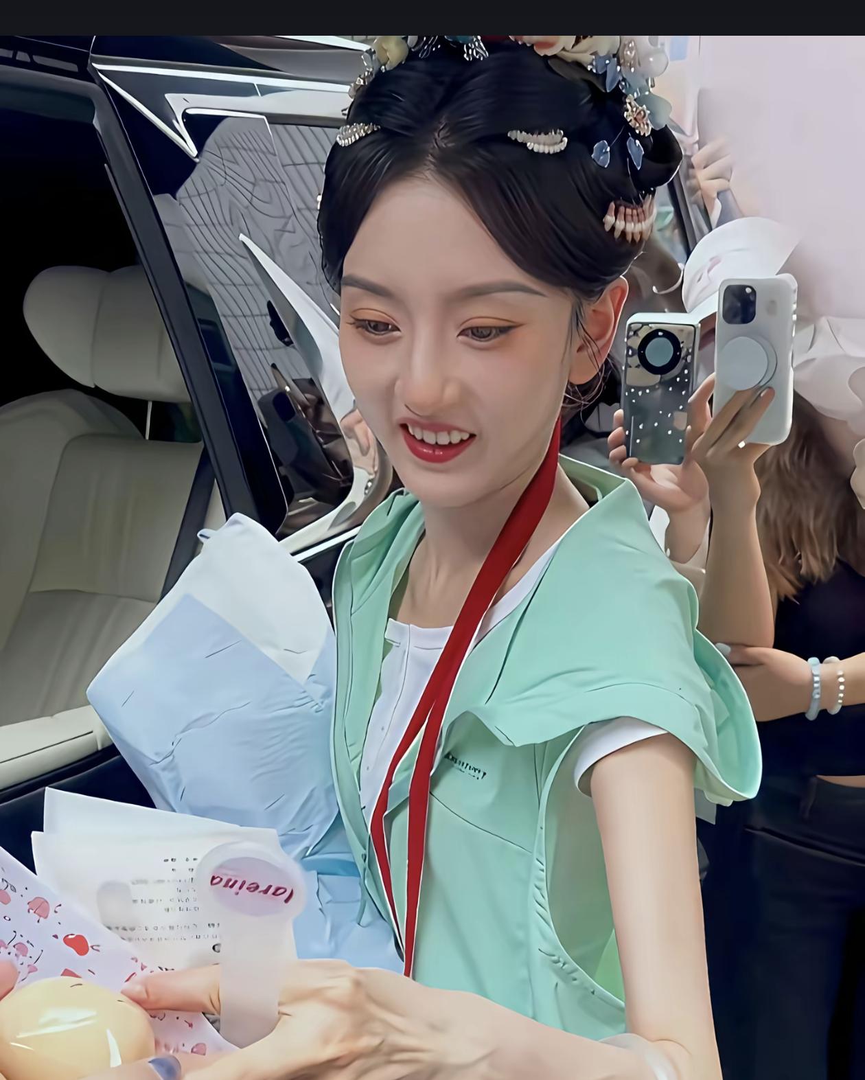 宋祖儿真是演戏不要命了，瘦的跟竹竿一样。要是自己的父母看见了，指定会心疼的。