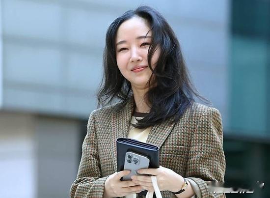 【xportsnews】28日下午，闵熙珍方面的诉讼代理人、法务法人律师金善雄，