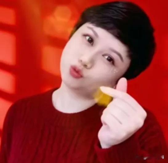 普通人就不应举办婚礼，我告诉儿子，他结婚不打算给他举办婚礼，可以给钱去旅游。这一