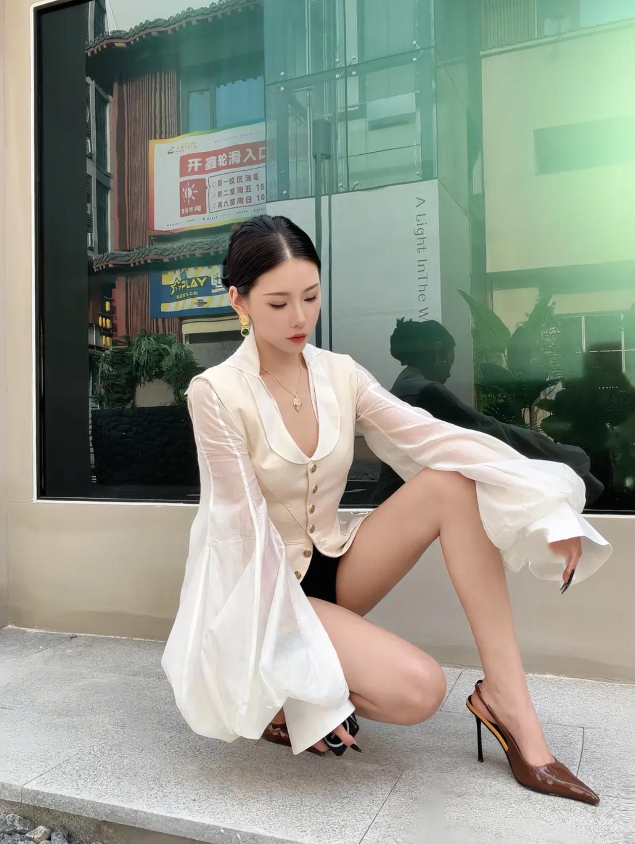 食物链顶端，这样的美女有不喜欢的吗？