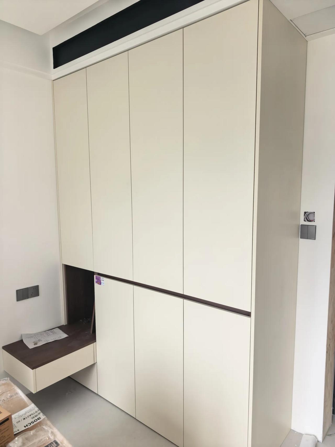 上午去工地拍照片和视频，这会吃午饭，吃完饭再去两个工地，下午给孩子报名。
孩子该