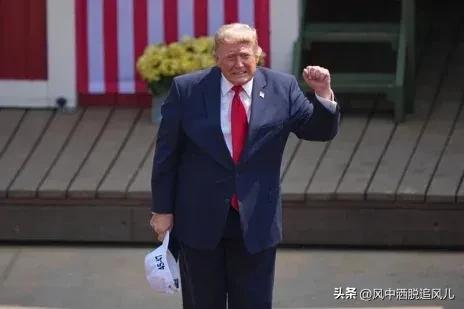 特朗普对台湾的真实想法，最近被身边幕僚的私下爆料彻底摆到了台面上。核心逻辑翻来覆