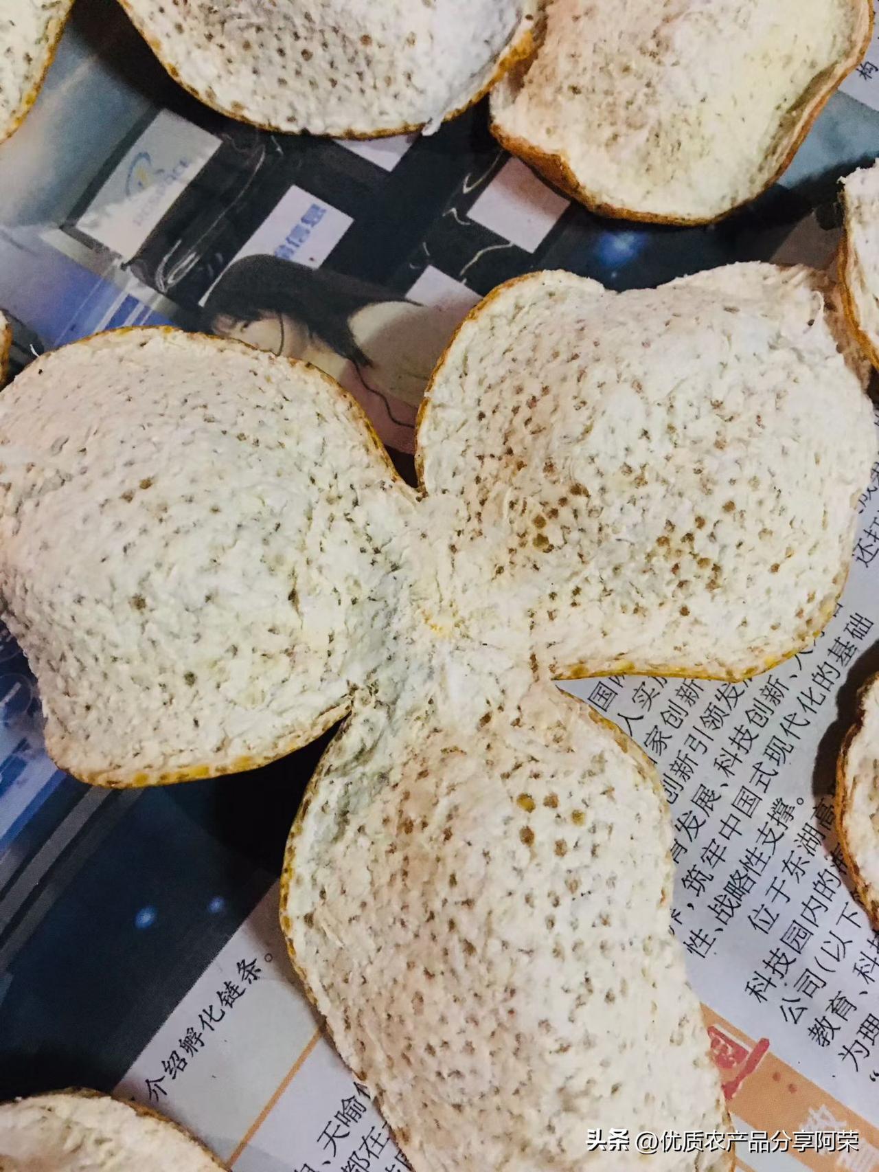 现在入手新会陈皮正是个很好的时机，以往新会陈皮市场都是鱼龙混杂，假货横行，很多人