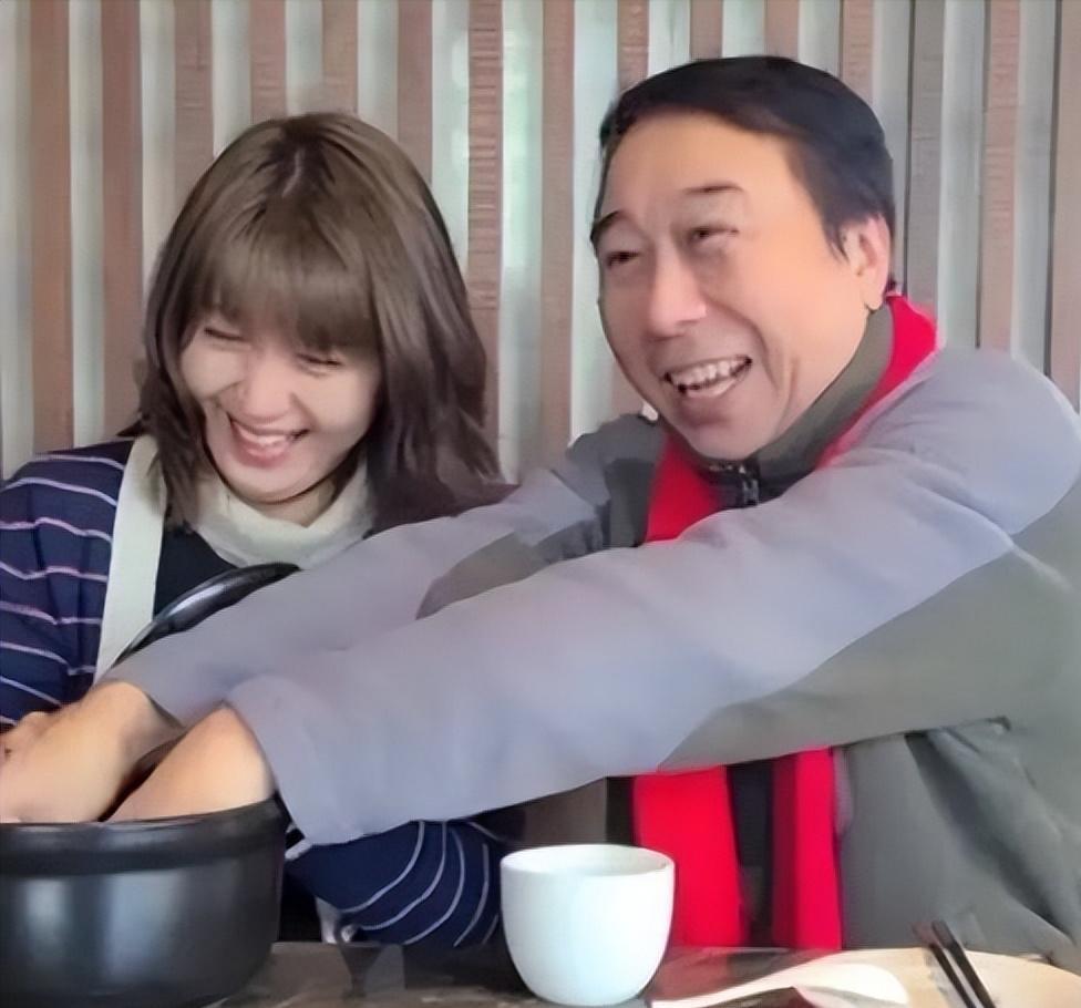 其实仔细想想，闫学晶她说的都是事实。
 
她吃着燕窝还叭唧嘴，还骂底层百姓是酸黄