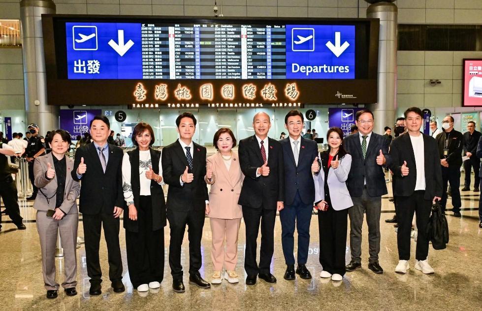 蓝营的韩国瑜借着“立法院”院长身份，带着蓝绿白三个阵营的一批立委跑欧洲去访问，说