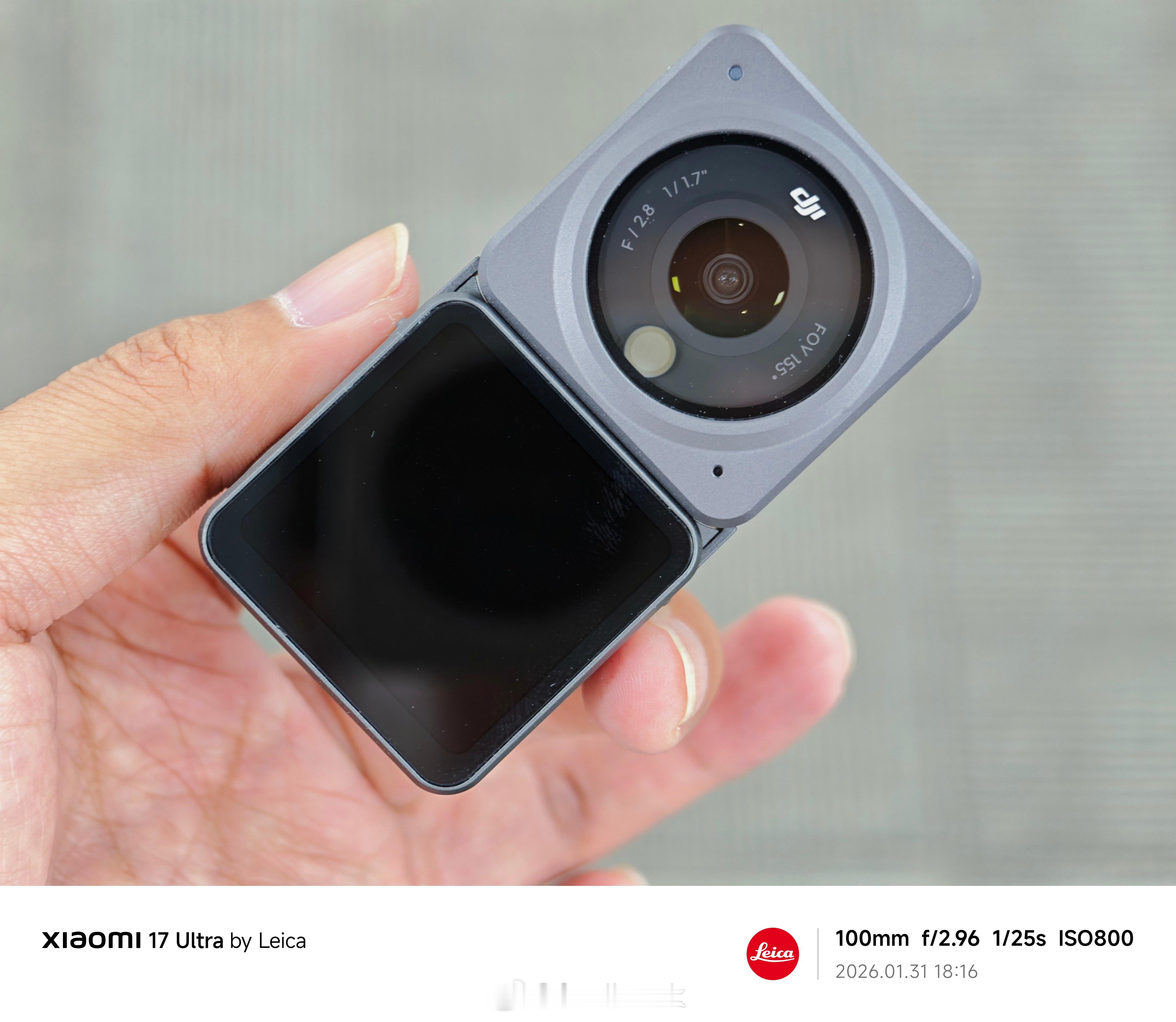 来，择日不如今日，拿出你拍的比较好的照片，带这个话题老黑的日常随拍 发微博，年后