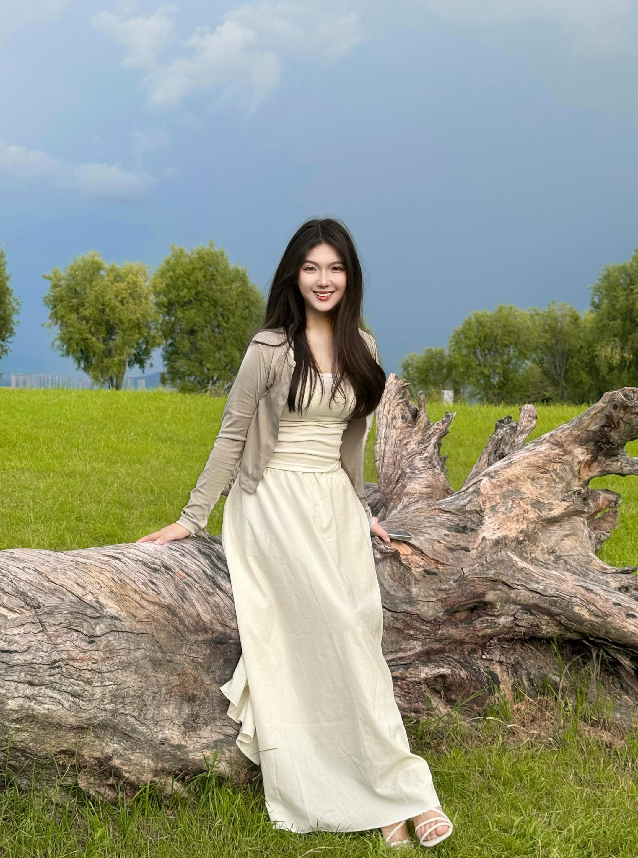 我想从你的窗户里看月亮