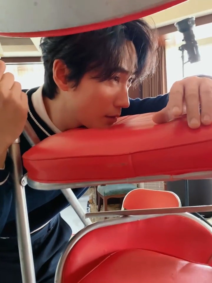 这是什么女友角度啊！神作朱一龙朱一龙即将进组朱一龙顺毛学长感