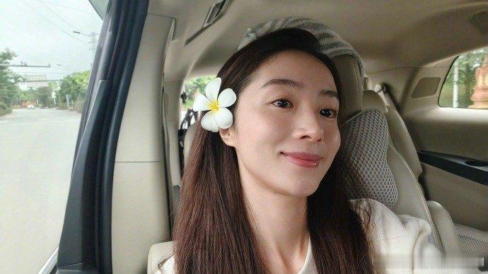 胡冰卿被昆虫的智慧迷住了 哇，胡冰卿在节目里长了好多知识，原来昆虫也是有很多独门