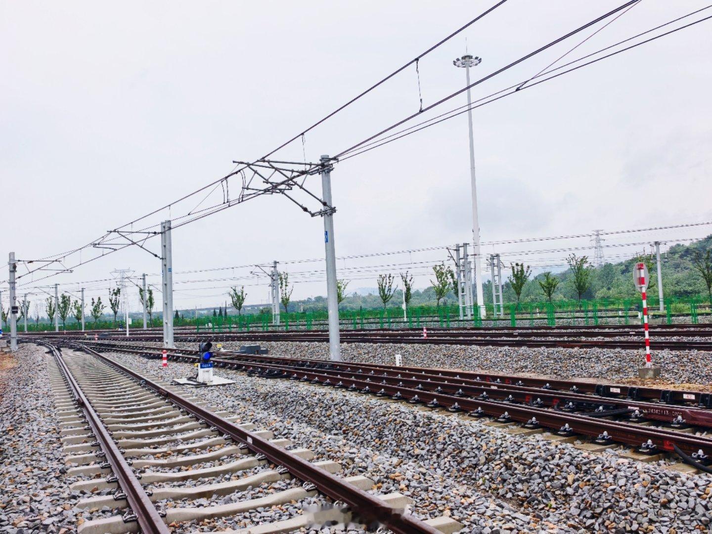 生活点滴 参观全国第一条跨省地铁、南京地铁（S2宁马线）当涂车辆段。这里可以说是