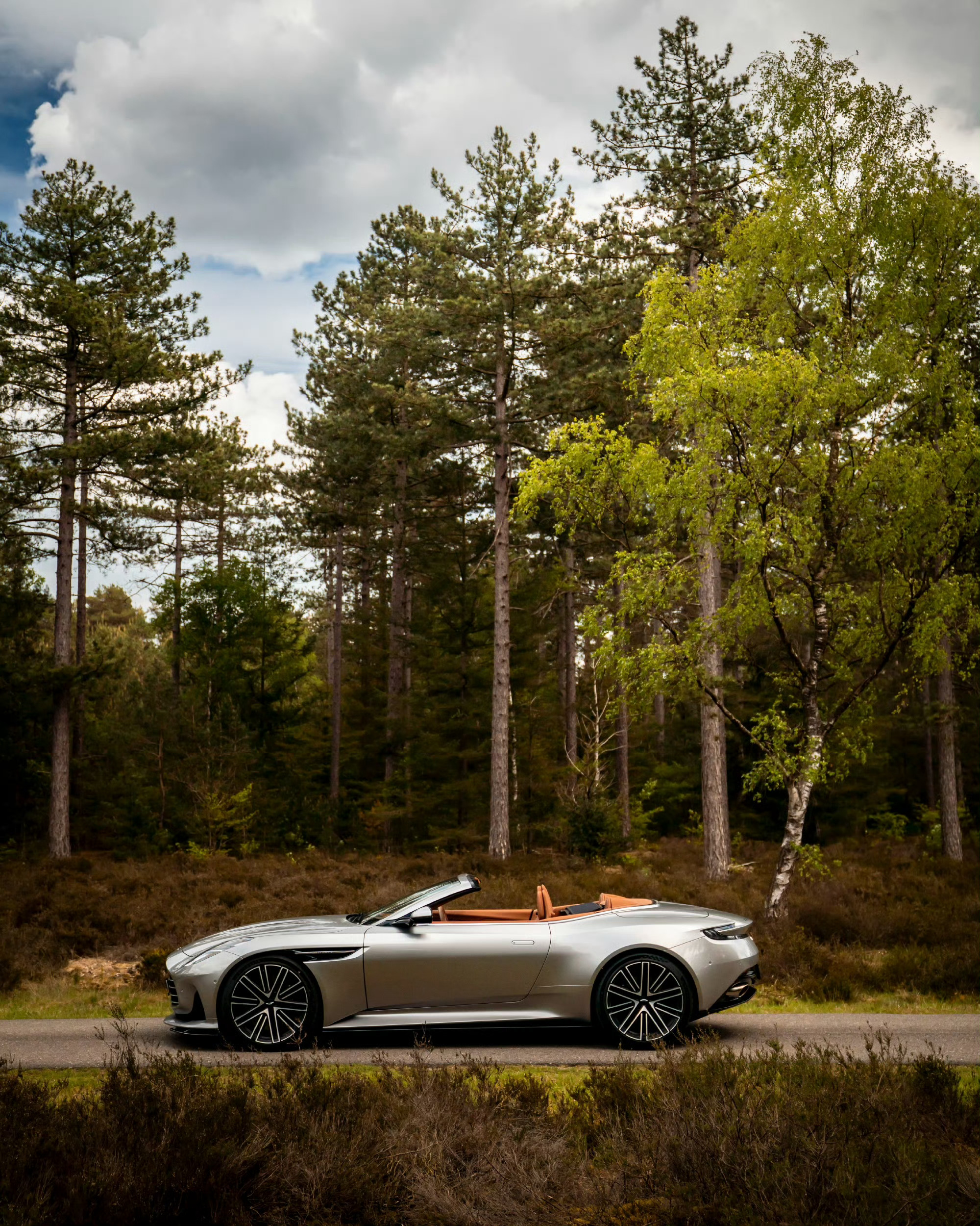 Aston Martin DB12 Volante ｜阿斯顿马丁 