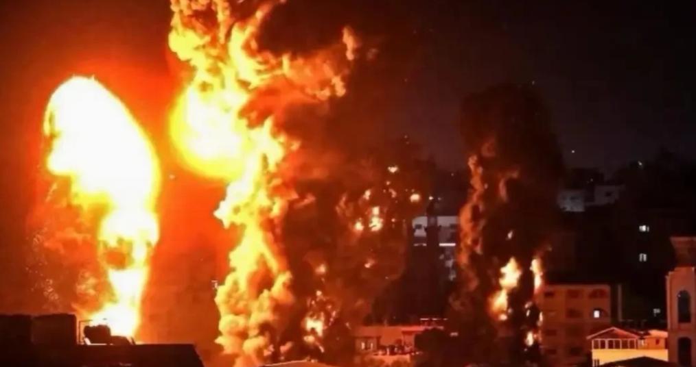 报复美军！伊朗军方凌晨发布重大信息
美国又在中东动手了。这回直接对伊朗的商船开火