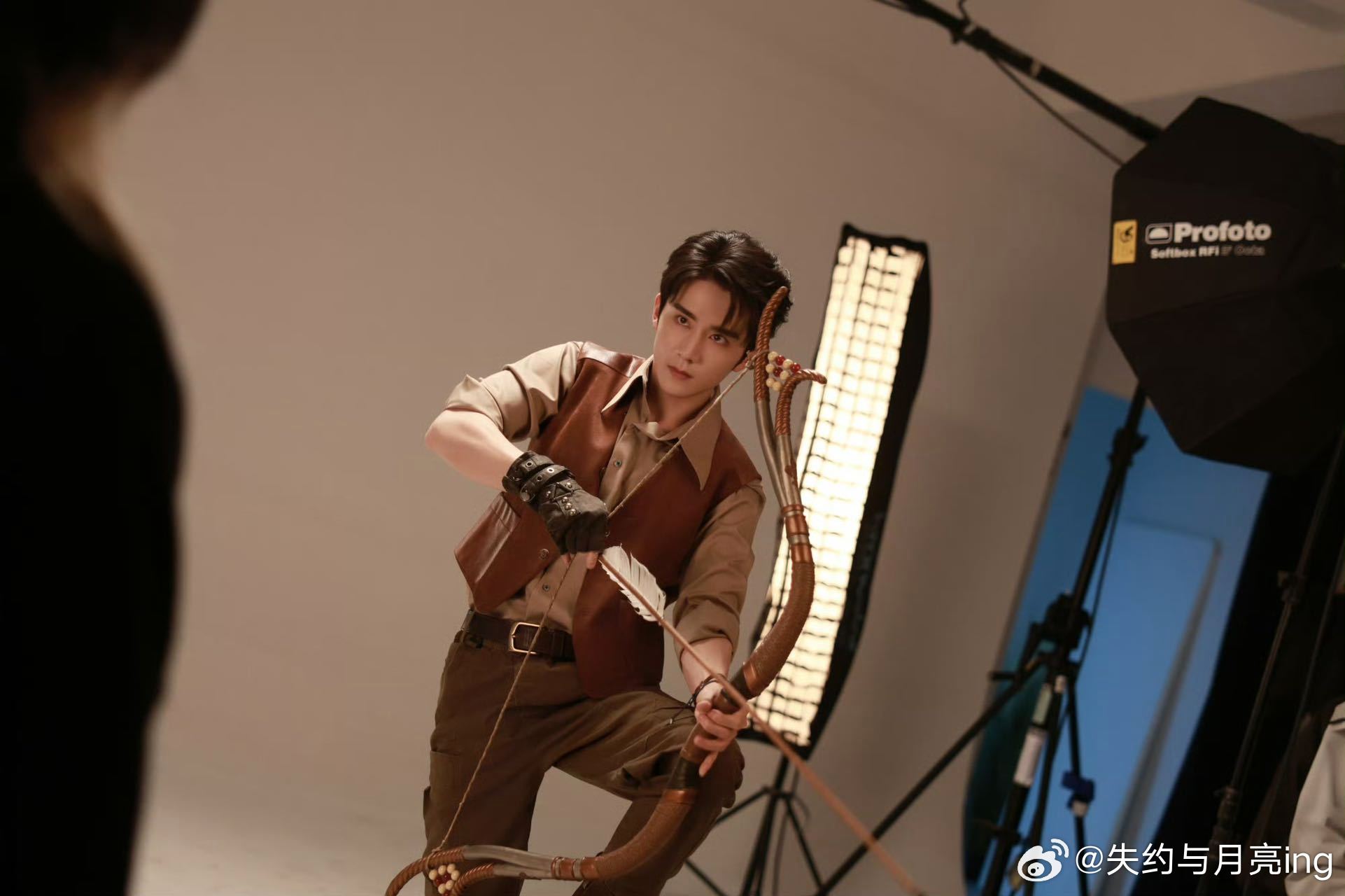 张新成就这样把书抠下来演张新成完美复刻书中张海盐，南洋第一快刀手气场拉满，智勇双